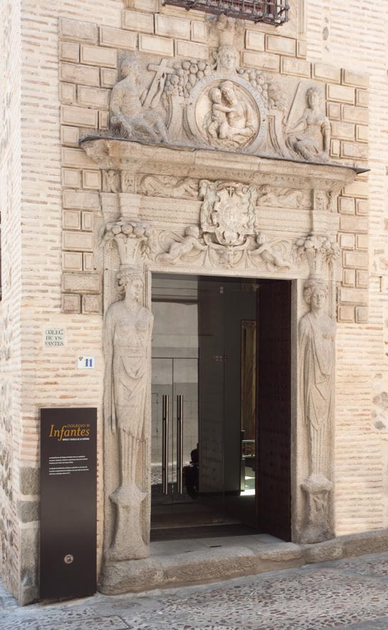 Entrada del Colegio de Infantes de Toledo