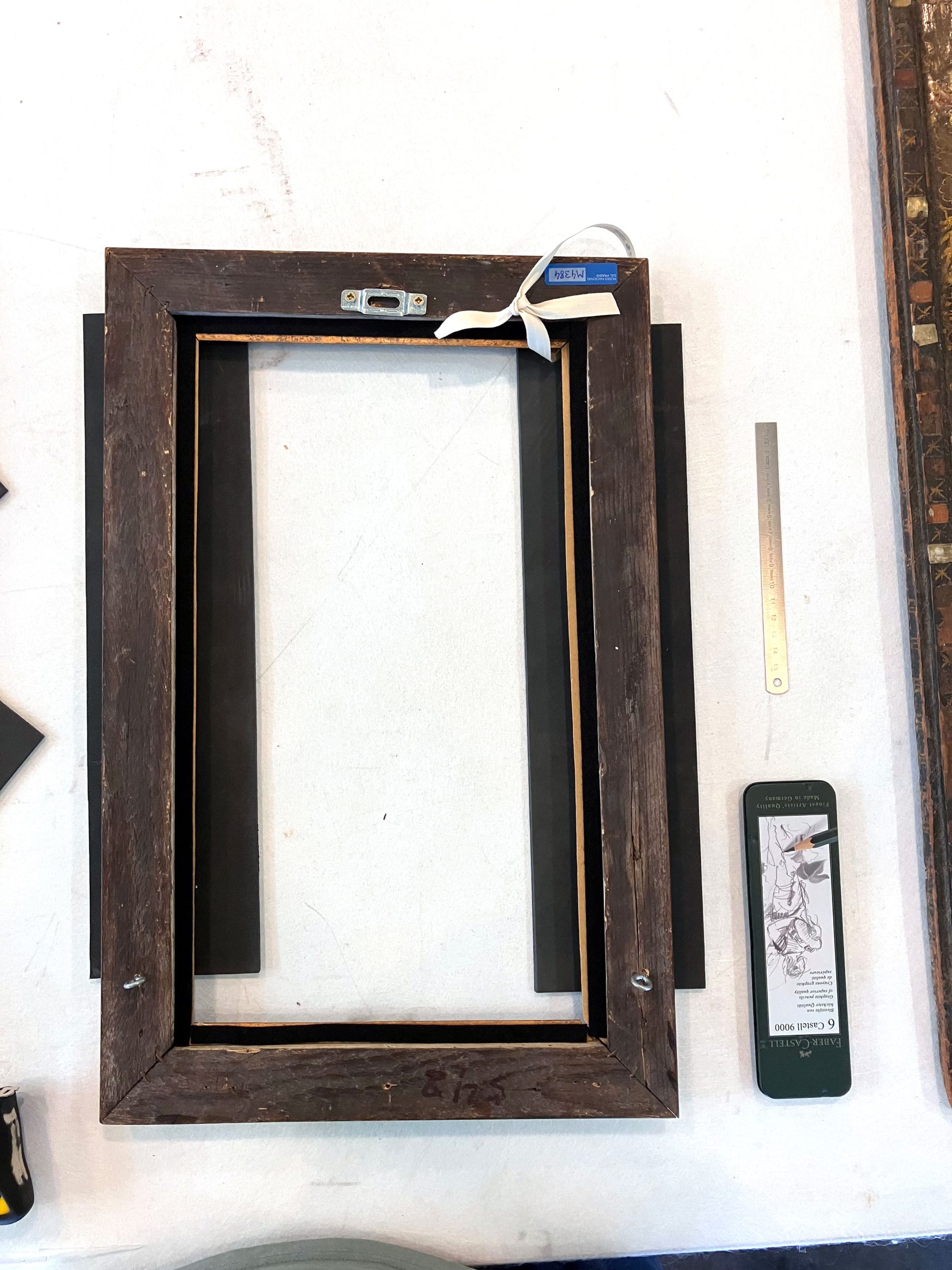 Marco expositor de madera